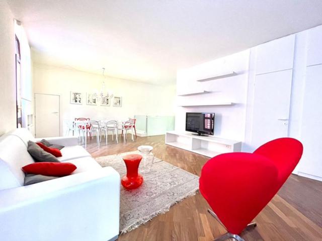 Appartamento Ampia Moderna Casa Su 2 Piani Nel Cuore Di