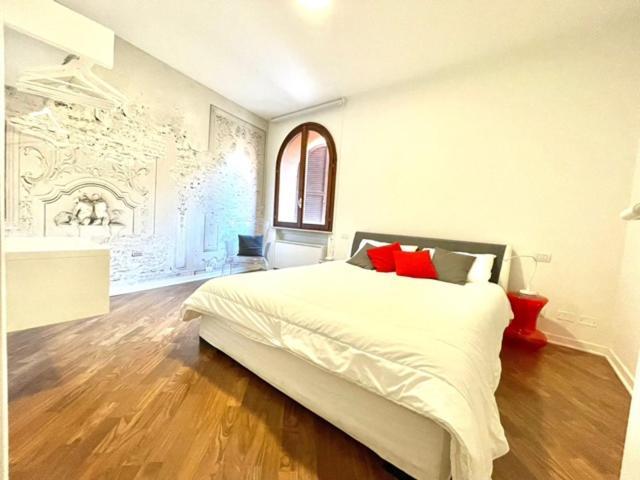 Ampia Moderna Casa Su 2 Piani Nel Cuore Di * Verona